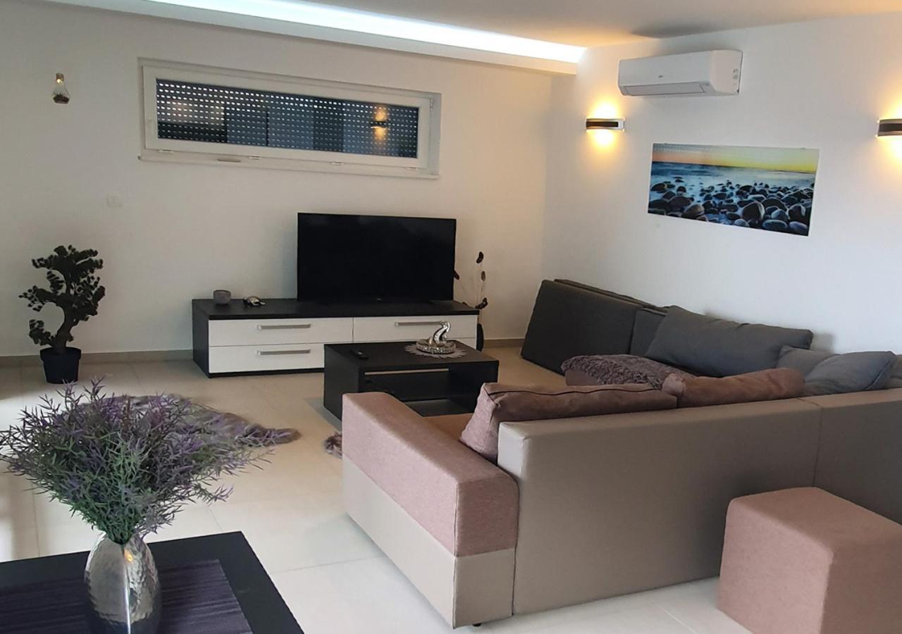 Kober Apartments Krk Крк Экстерьер фото